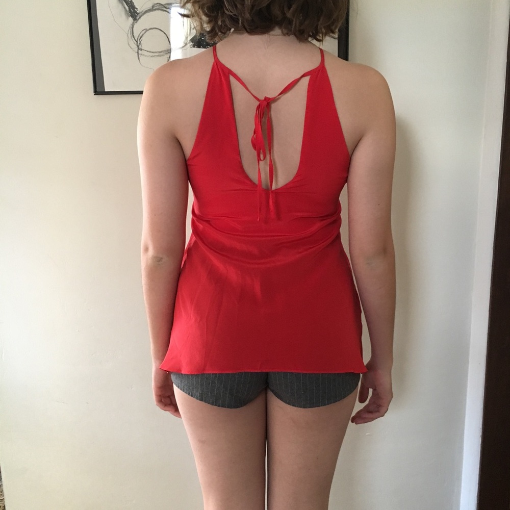 BCBG Max Azria Red Ruffle Sleeveless Keyhole Top - Picture 2 of 4
